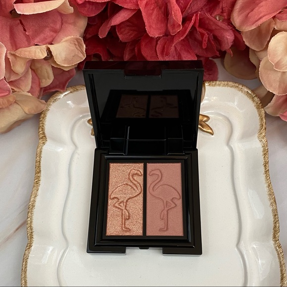 B. Lovely Eyeshadow Duo in Port-Au-Princess and So Deco - Picture 3 of 9